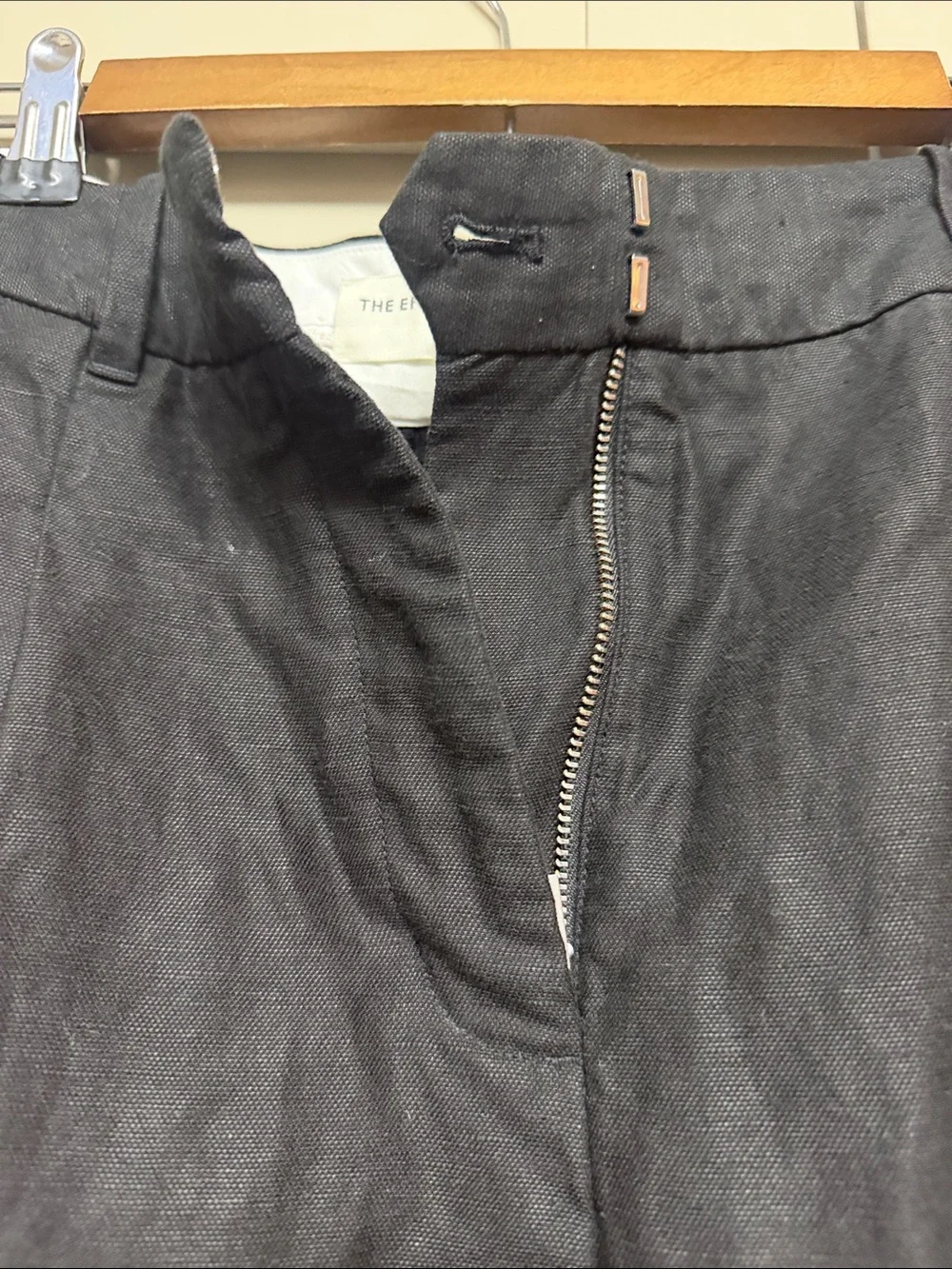 Aritzia Black Wide-Leg Chino Trousers SIZE 4